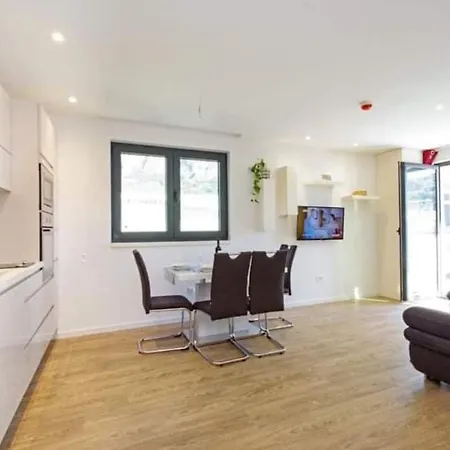 Appartement With Shared Rooftop Pool