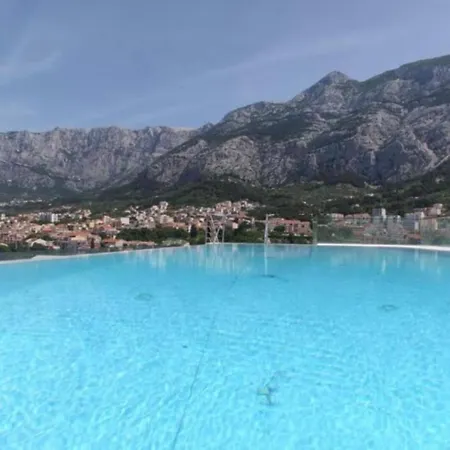 Apartamento Apartment Makarska With Shared Rooftop Pool Makarska