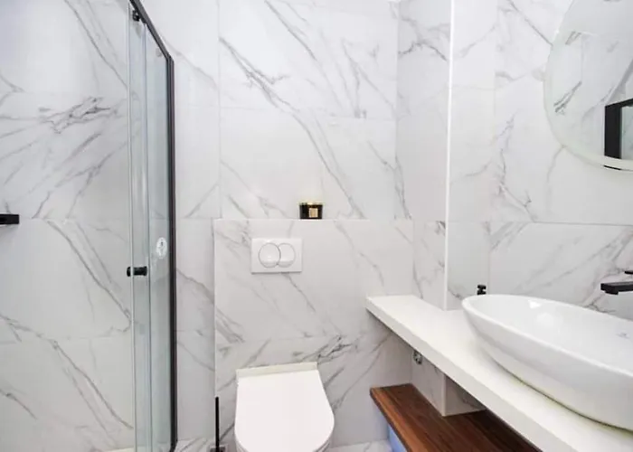 Apartmán With Shared Rooftop Pool Makarská