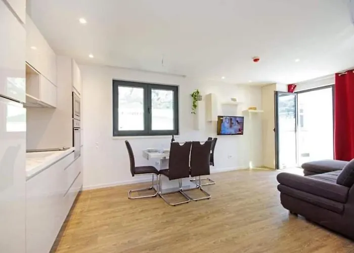 Apartmán With Shared Rooftop Pool